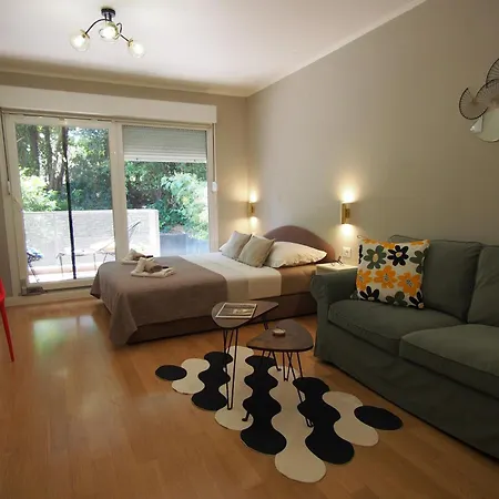 Charming Terrace Appartement