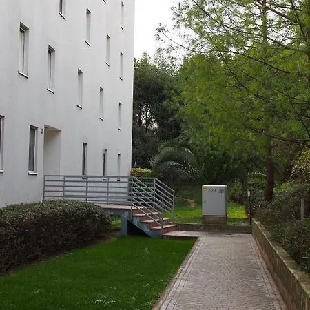Charming Terrace Apartment *